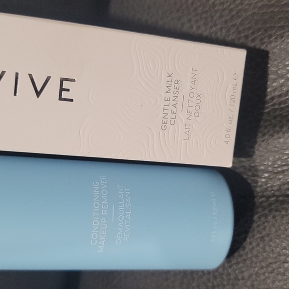 USANA Celavive Conditioning Makeup Remover NWT, Usana Celavive Gentle Milk Clean - Picture 4 of 4